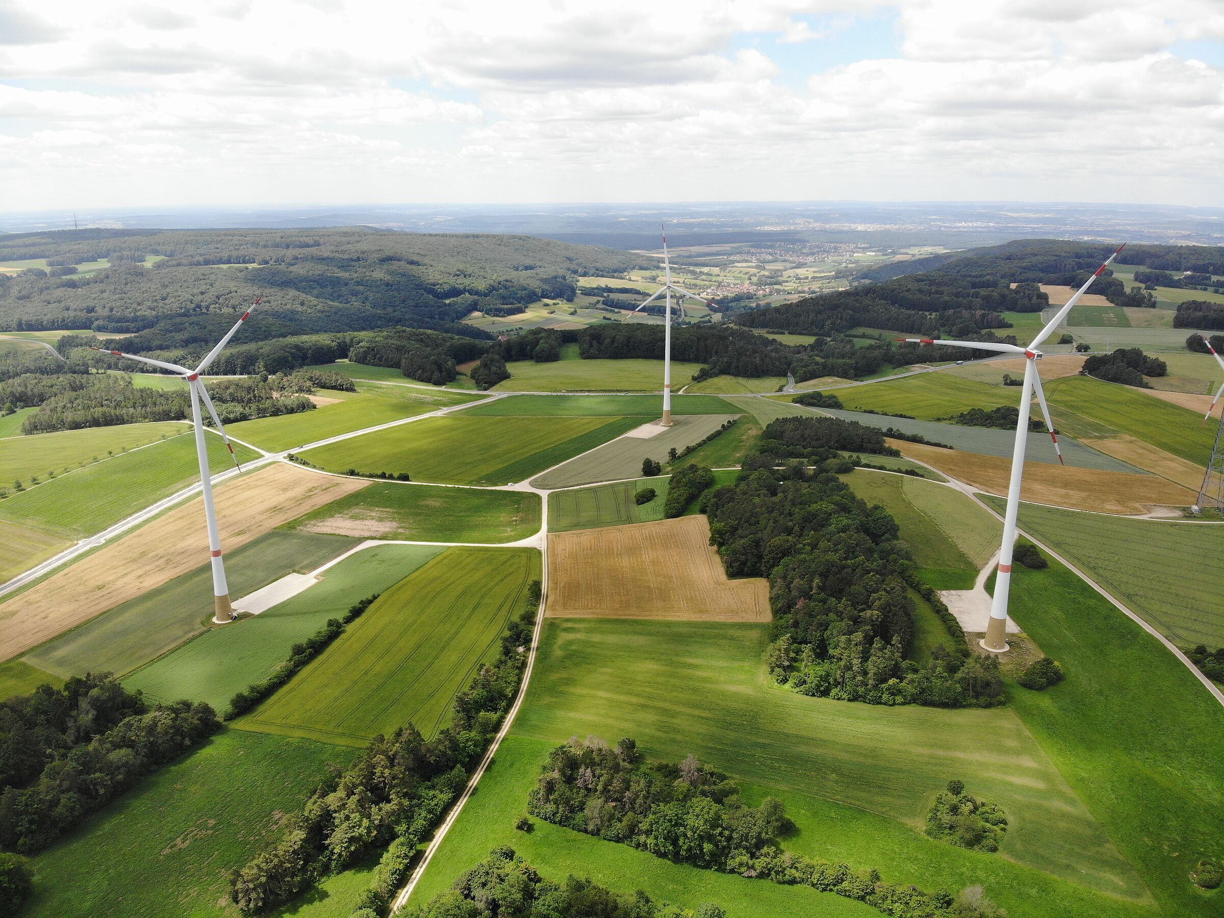 Windräder Hochenellern - Foto Erich Spranger